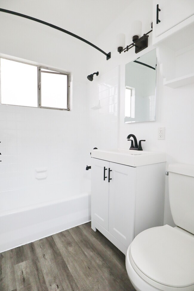 259 N Euclid Ave unit 18, Pasadena, CA 91101 - photo 3