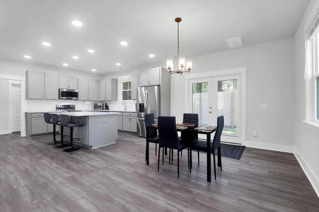 2755 Tyler St, North Charleston, SC 29406 - photo 2