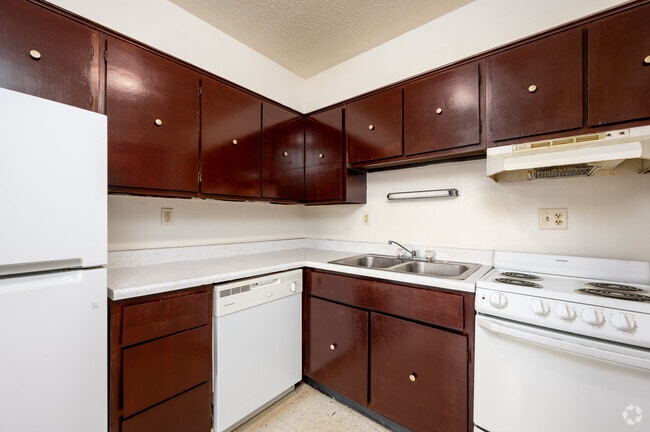 1BR, 1BA - 517SF - Kitchen