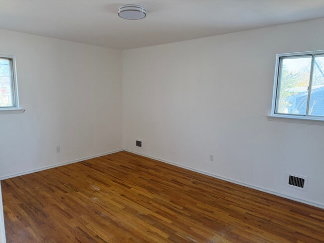 280 Pemaco Ln unit 1B, Uniondale, NY 11553 - photo 4