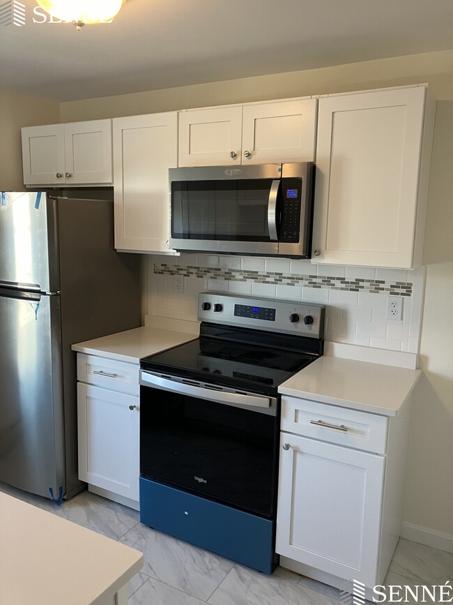 35 Davis Square Unit 9, Somerville, MA 02144