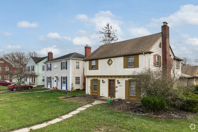 There are several housing styles in Sherwood Pettit including Colonial Revivals.