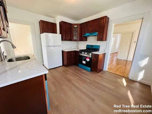 138 Holton St, Boston, MA 02135 - photo 3