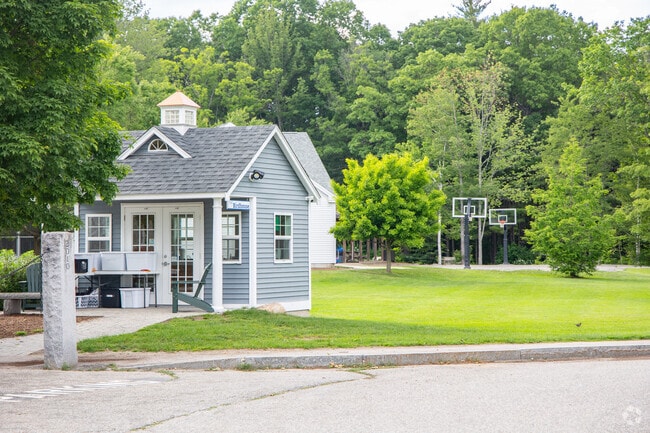 Shaker Road School in Concord NH, is a private school serving grades K-9.