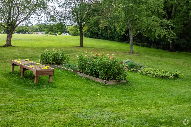 John F Kennedy Elementary School has good afterschool programs for the kids.