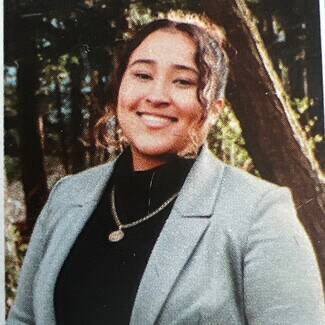 Perla Flores