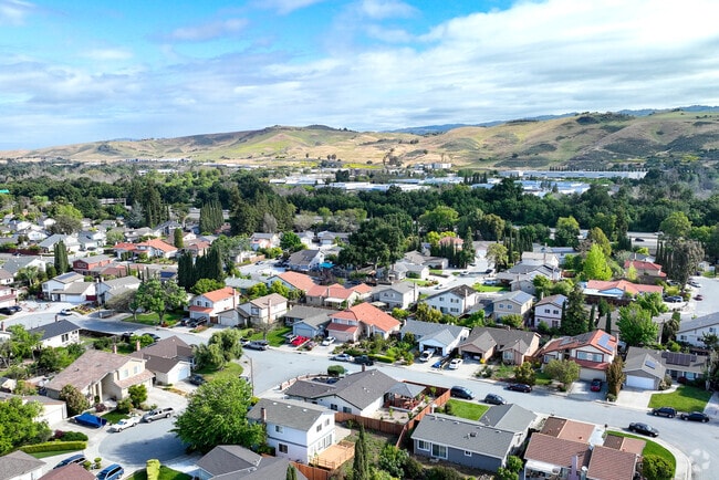 Silver Leaf neighborhood sits close to the edge of South San Jose’s sprawling landscape.