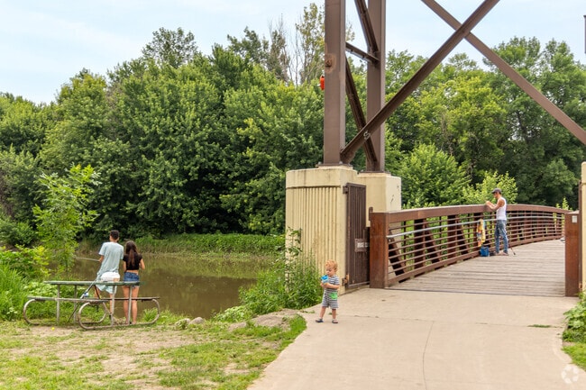 The Red River that runs through the park is a popular spot for fishing, kayaking and picnics.