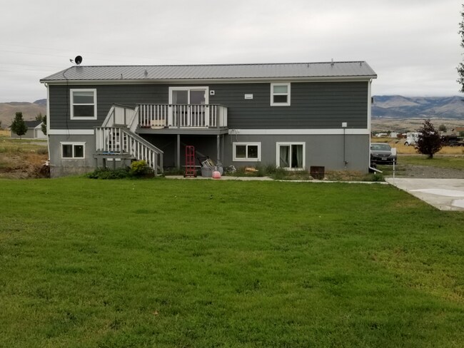 22 Woodchuck Lp, Townsend, MT 59644 - photo 6