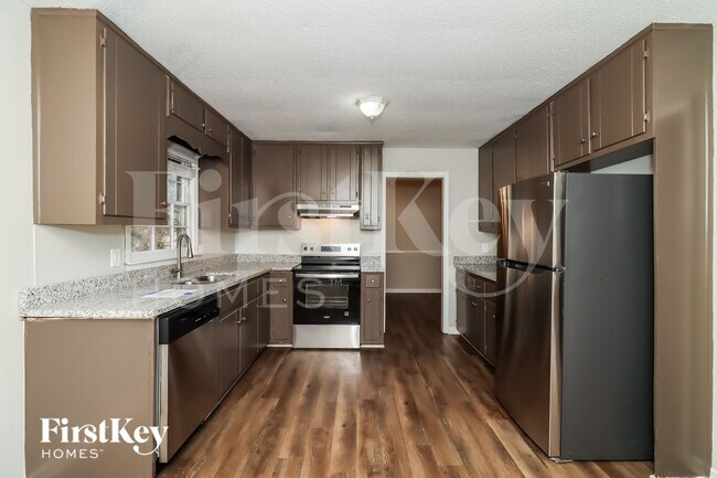 1570 Sprayberry Dr, Marietta, GA 30066 - photo 7