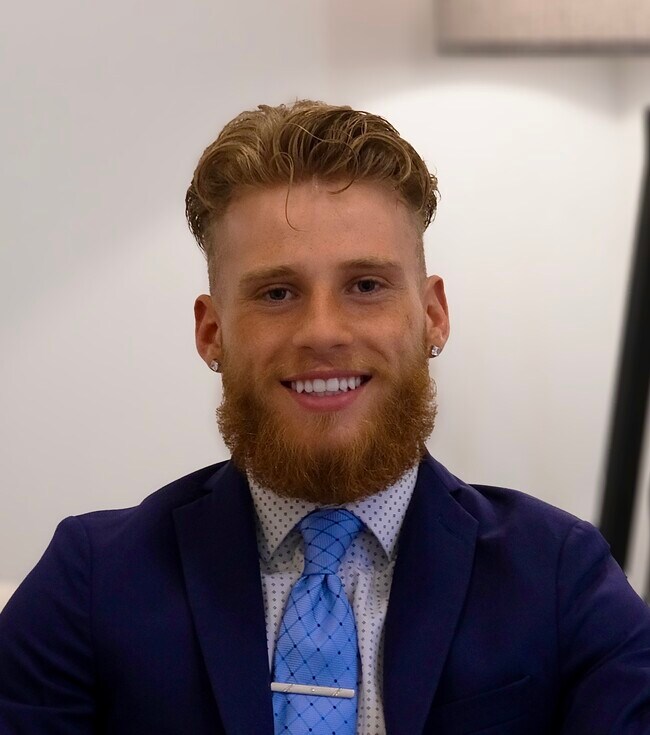 Agent Photo