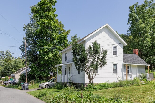 Even modestly sized homes in Kerhonkson come with yards and space for parking.