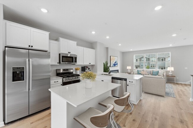 1523 Traverse Ln, West Saint Paul, MN 55118 - photo 4