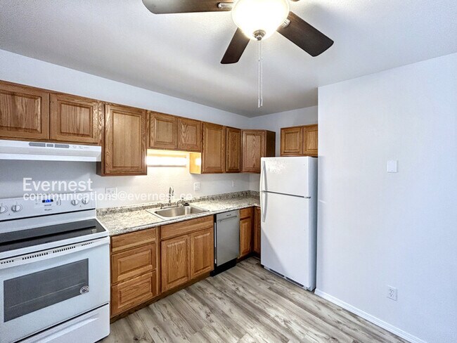 1120 Yuma St unit B, Colorado Springs, CO 80909 - photo 3