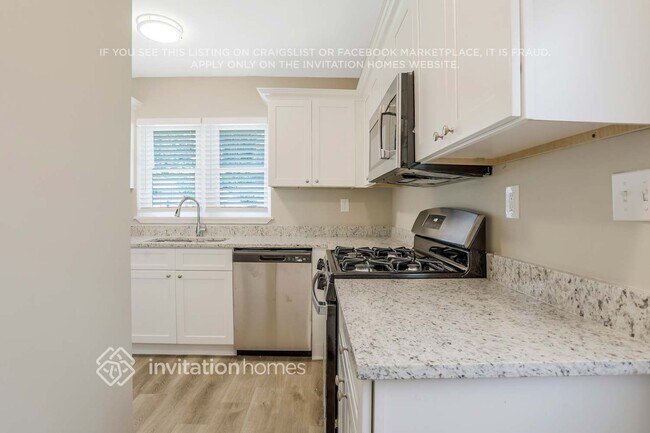 3389 Lark Ln, Decatur, GA 30032 - photo 7