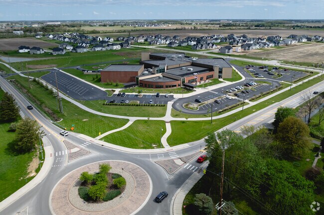 Hull Prairie Intermediate welcomes eager learners in Perrysburg.