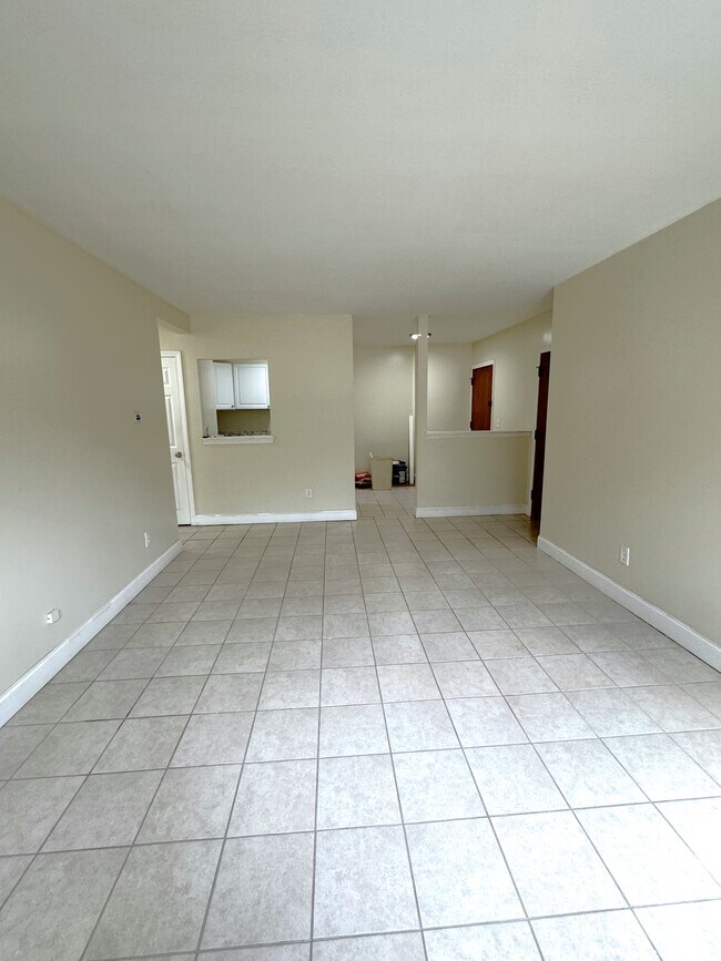 580 Bridge St unit 12, North Weymouth, MA 02191 - photo 5