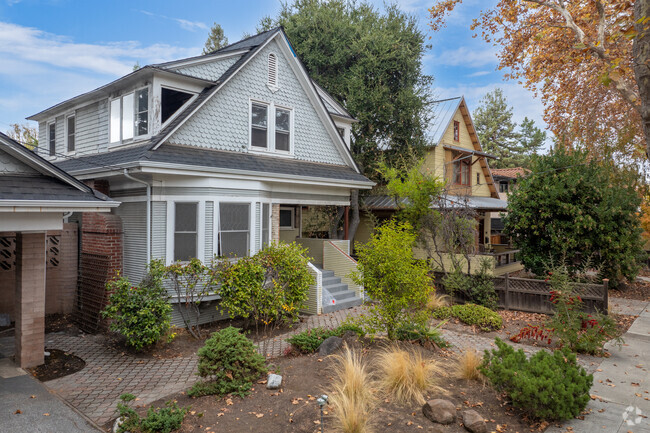 Elegant homes line the streets of Old Palo Alto, showcasing timeless architecture.