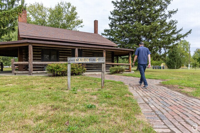 There are several historical homes and buildings at Heekin Park in Muncie, IN.