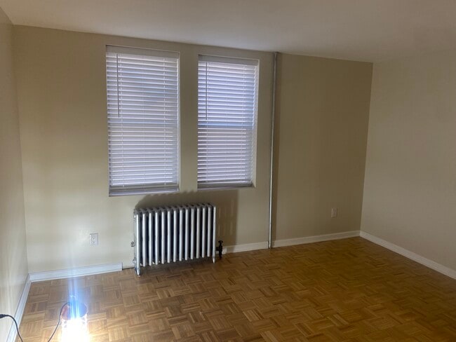 113 S 2nd St unit 113 First Fl, New Hyde Park, NY 11040 - photo 7