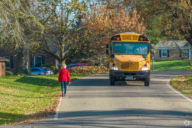 Hills and Dales' quiet streets are ideal for strolls about the neighborhood.