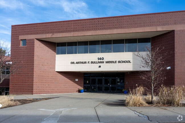 Sullivan Middle School is a public school located in WORCESTER, with 870 students in grades 6-8.