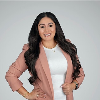 Karla Leon