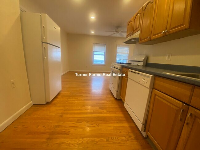 14 Alberta Terrace unit 2, Cambridge, MA 02140 - photo 3