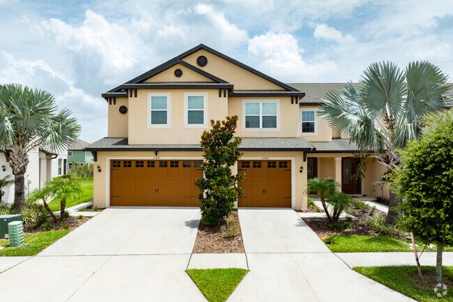 Homes in Mirada come standard with one and two-car garages.