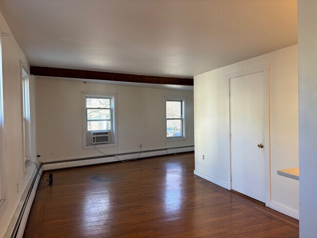229 Spring St unit 2, Newport, RI 02840 - photo 5