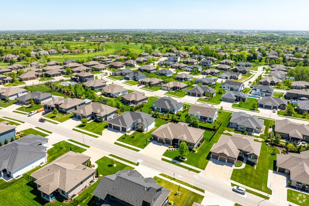 NH_Tiburon_562620_P2_v01_LD_052225