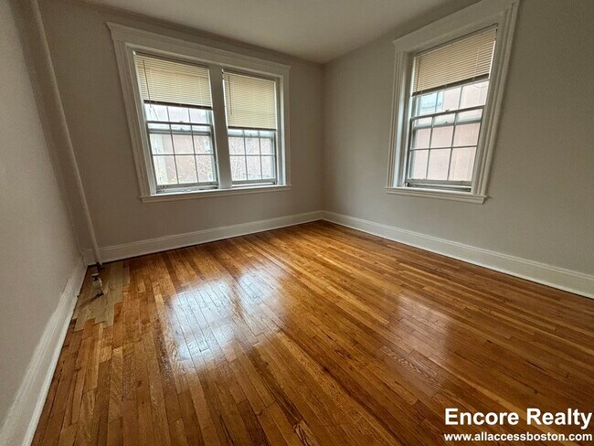 1450 Commonwealth Ave unit 31, Boston, MA 02134 - photo 4