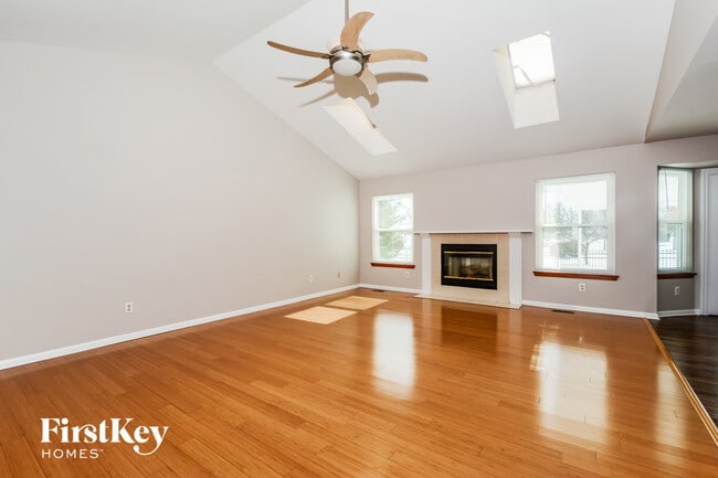 2800 Wilshire Valley Dr, Saint Charles, MO 63303 - photo 3