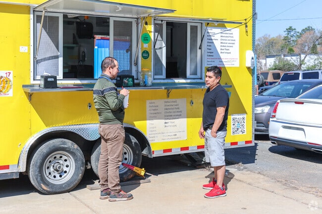 Grab lunch with a friend at one of the few local spots in Henderson Circle.