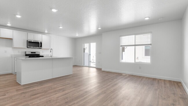 689-1198 N 1850 E, Salem, UT 84653 - photo 4