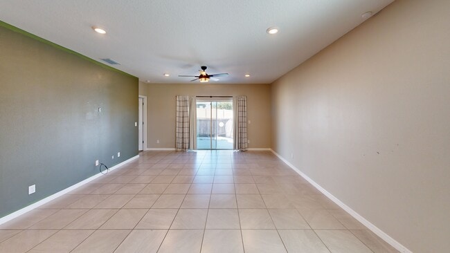 828 Scrub Oak Hammock Rd, Davenport, FL 33837 - photo 3