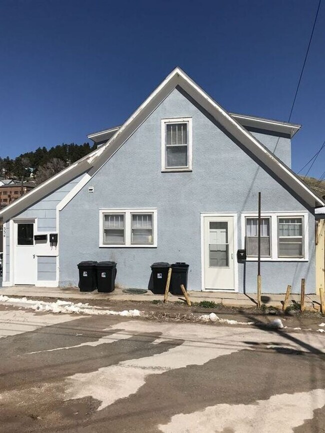 334 Gwinn Ave, Lead, SD 57754