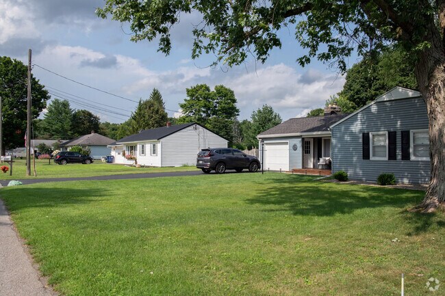 In the leafy suburban neighborhood of Lake Delta in Lee.