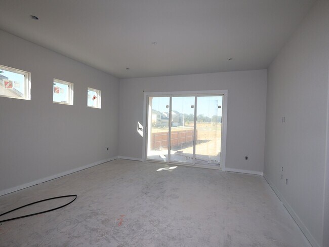 905 Beaverton Dr, Leander, TX 78641 - photo 6