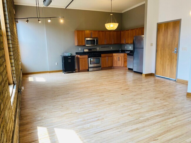 1017 S 2nd St unit 403, Milwaukee, WI 53204 - photo 2