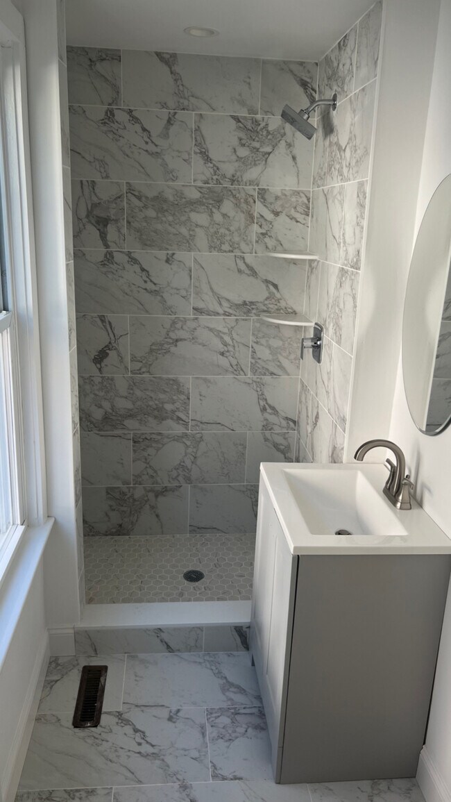 305 Grovers Ave unit 305, Bridgeport, CT 06605 - photo 7