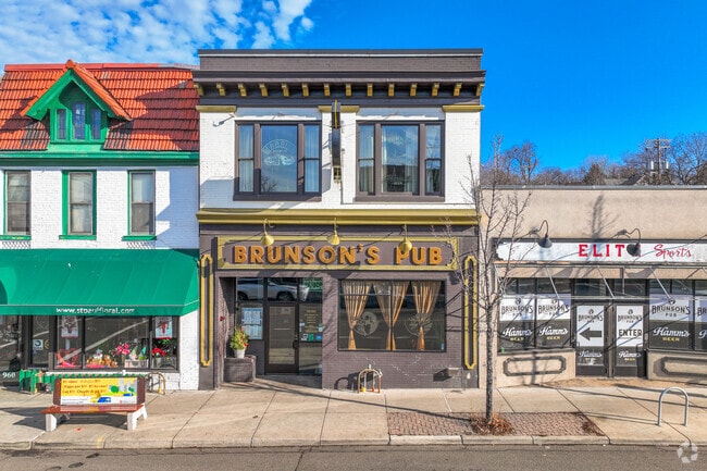 Brunson's Pub hangout offers creative gastropub fare and a full bar in Payne-Phalen.