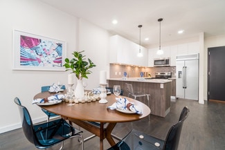 6122 Hudson Ave, West New York, NJ 07093