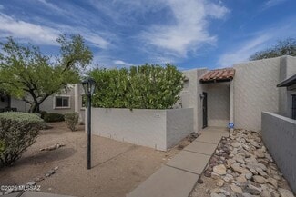 5444 N La Casita Dr, Tucson, AZ 85718