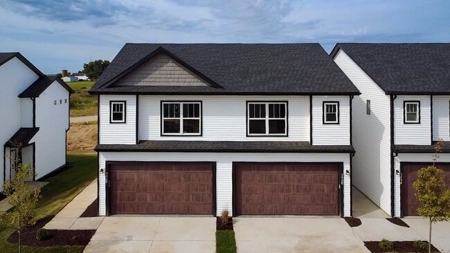 5940 Butterfield Dr, Bettendorf, IA 52722 - photo 3