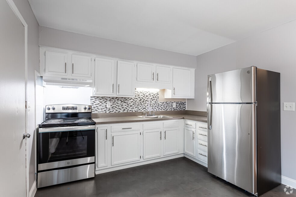 Ivy Garden Apartments, Willimantic, CT 06226 - photo 2