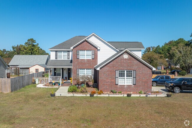 Two story homes, though not too common, can be found in Parkwood.