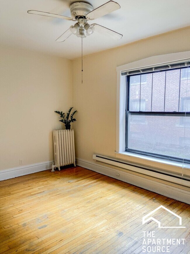 2890 N Clark St unit 1, Chicago, IL 60657 - photo 2