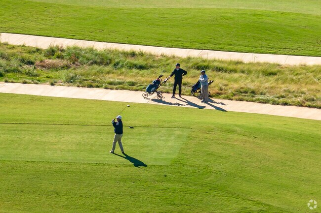 Stage Road residents looking to make par will go to Pines Crossing Golf Course.