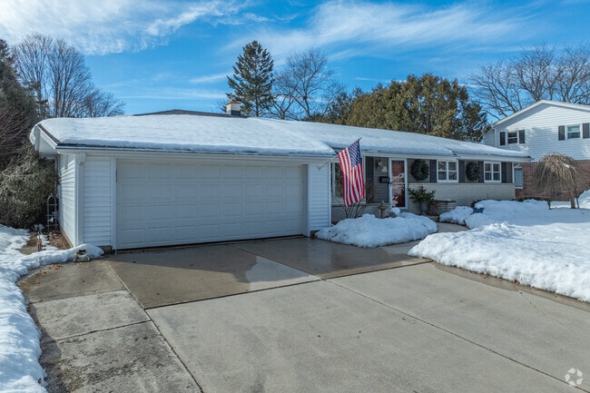 A lovely Midcentury Ranch style home on display in Cedarburg.